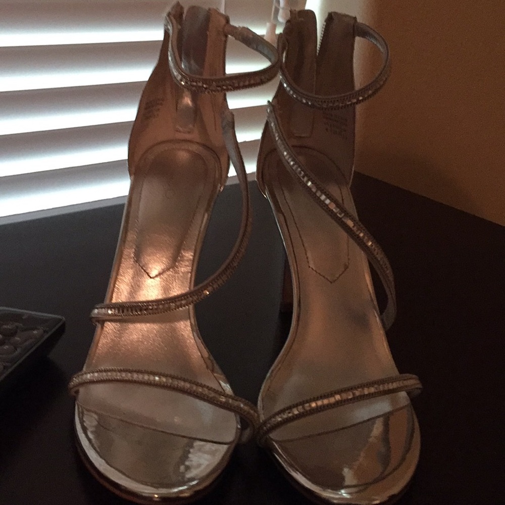 Aldo silver with diamonds